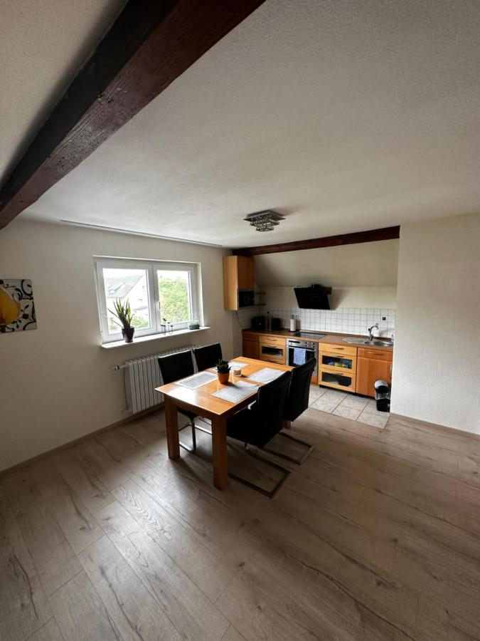 Schoene Ruhige Wohnung In Anliegerstrasse Эссен Экстерьер фото